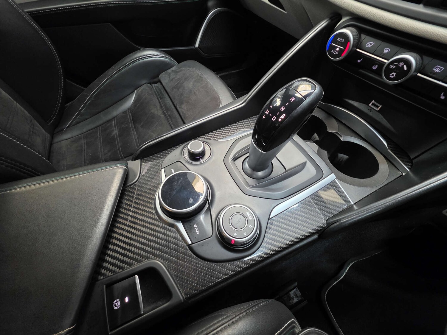 Used Alfa Romeo Giulia 2017 for sale - 77990003: Photo 14