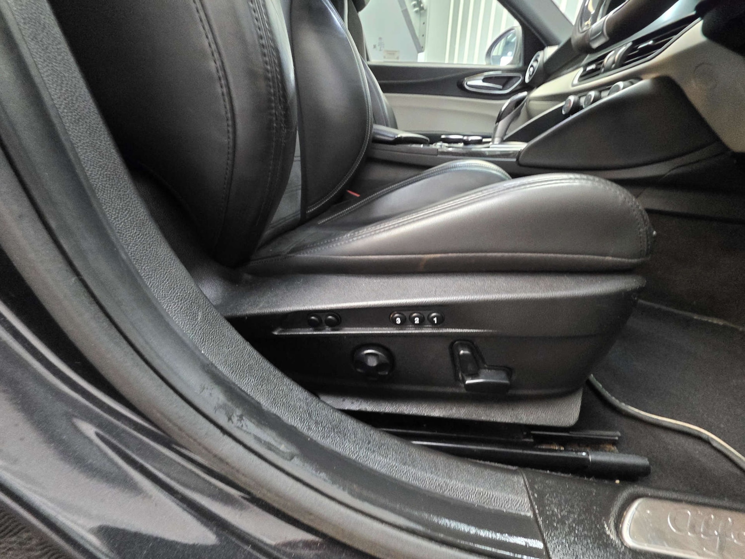 Used Alfa Romeo Giulia 2017 for sale - 77990003: Photo 15