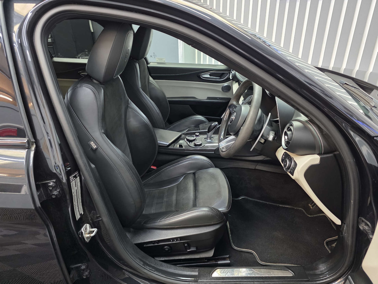 Used Alfa Romeo Giulia 2017 for sale - 77990003: Photo 23