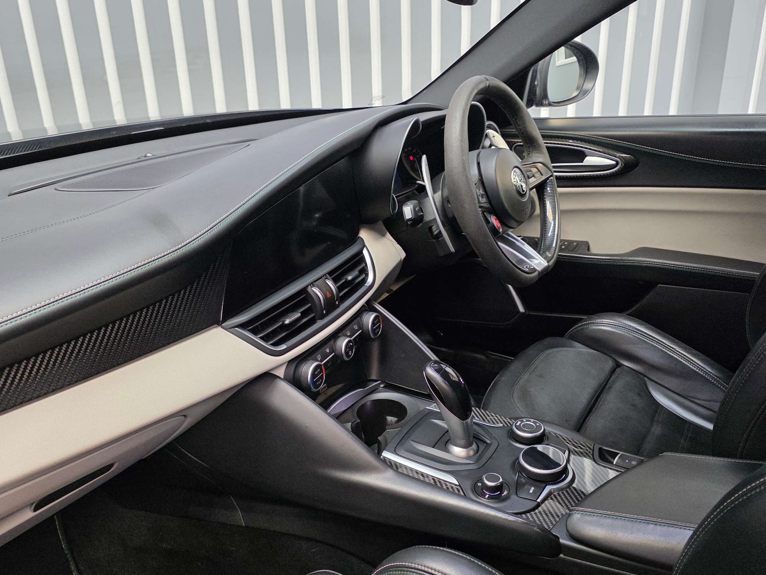 Used Alfa Romeo Giulia 2017 for sale - 77990003: Photo 24