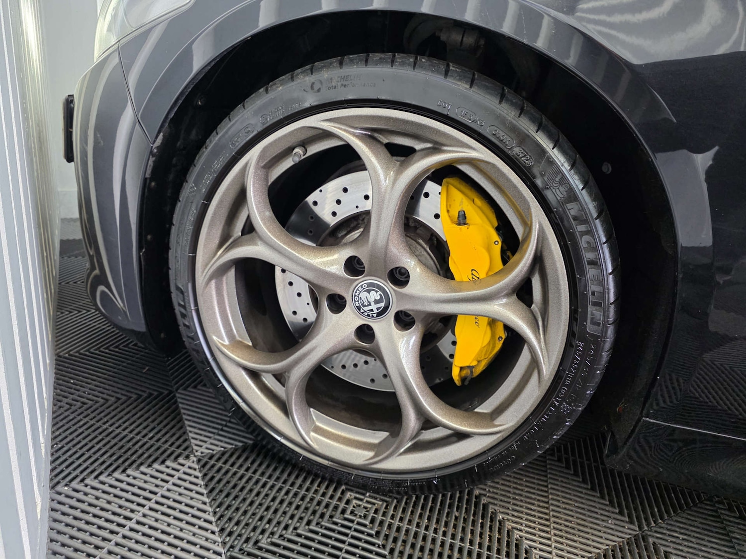 Used Alfa Romeo Giulia 2017 for sale - 77990003: Photo 33