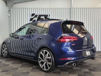 Used Volkswagen Golf 2017 for sale - 77681268: Photo