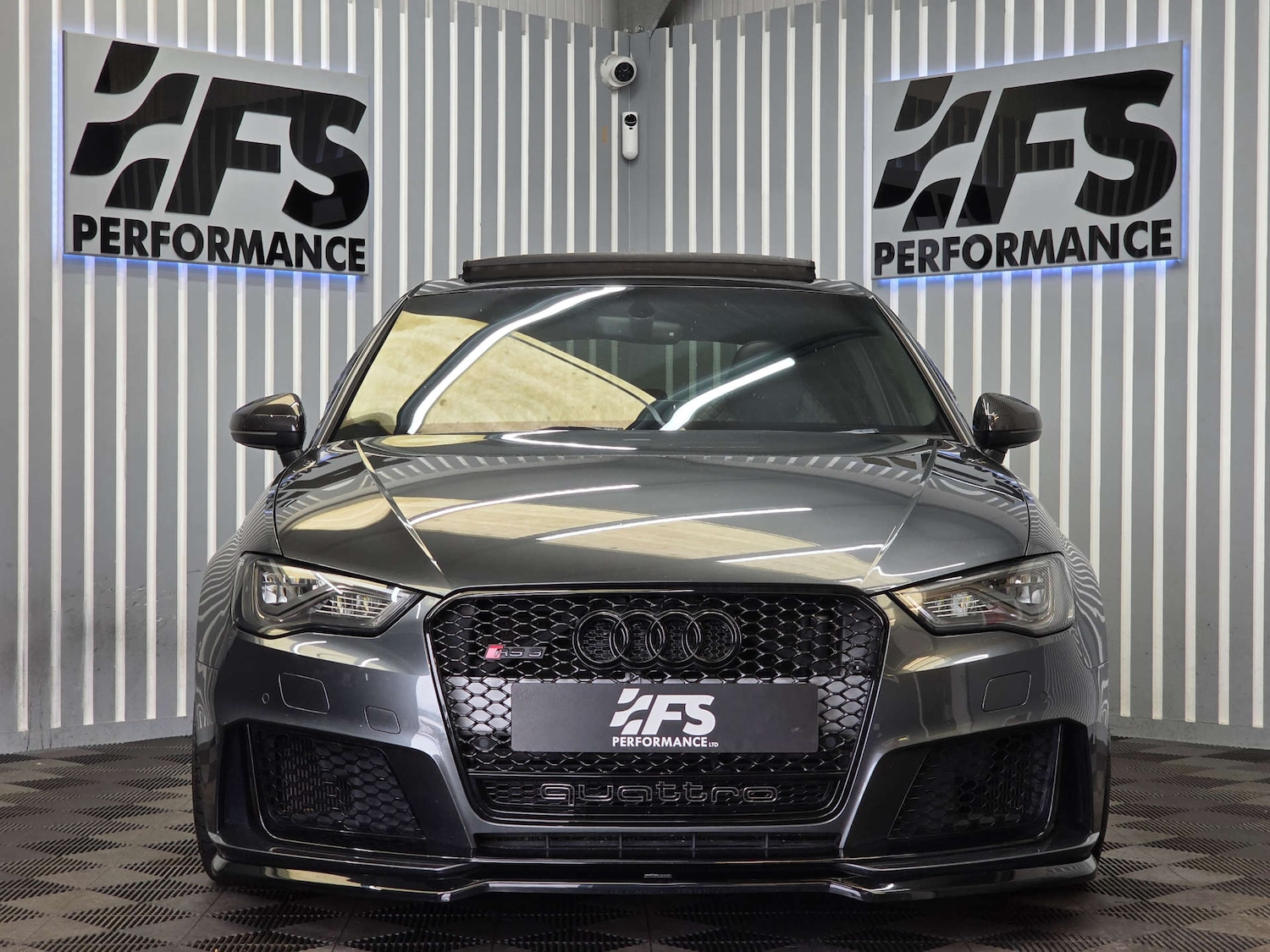 Used Audi RS3 2015 for sale - 77905906: Photo 2