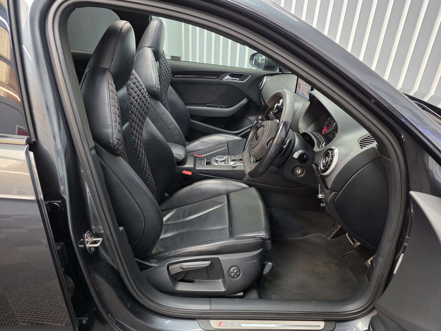 Used Audi RS3 2015 for sale - 77905906: Photo 21