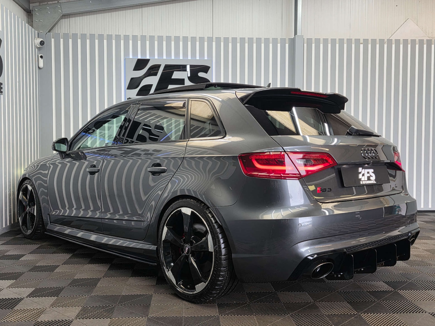 Used Audi RS3 2015 for sale - 77905906: Photo 4
