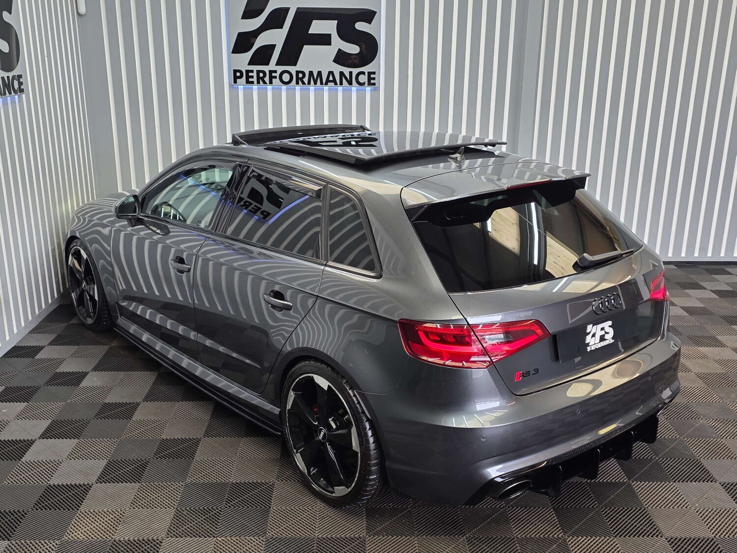 Used Audi RS3 2015 for sale - 77905906: Photo 40