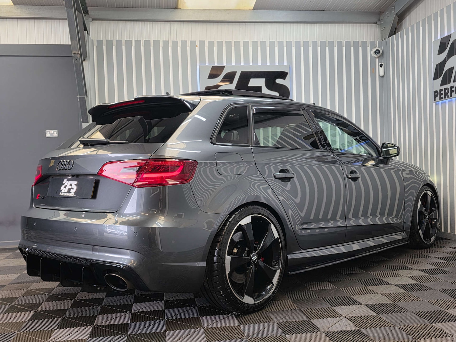 Used Audi RS3 2015 for sale - 77905906: Photo 6