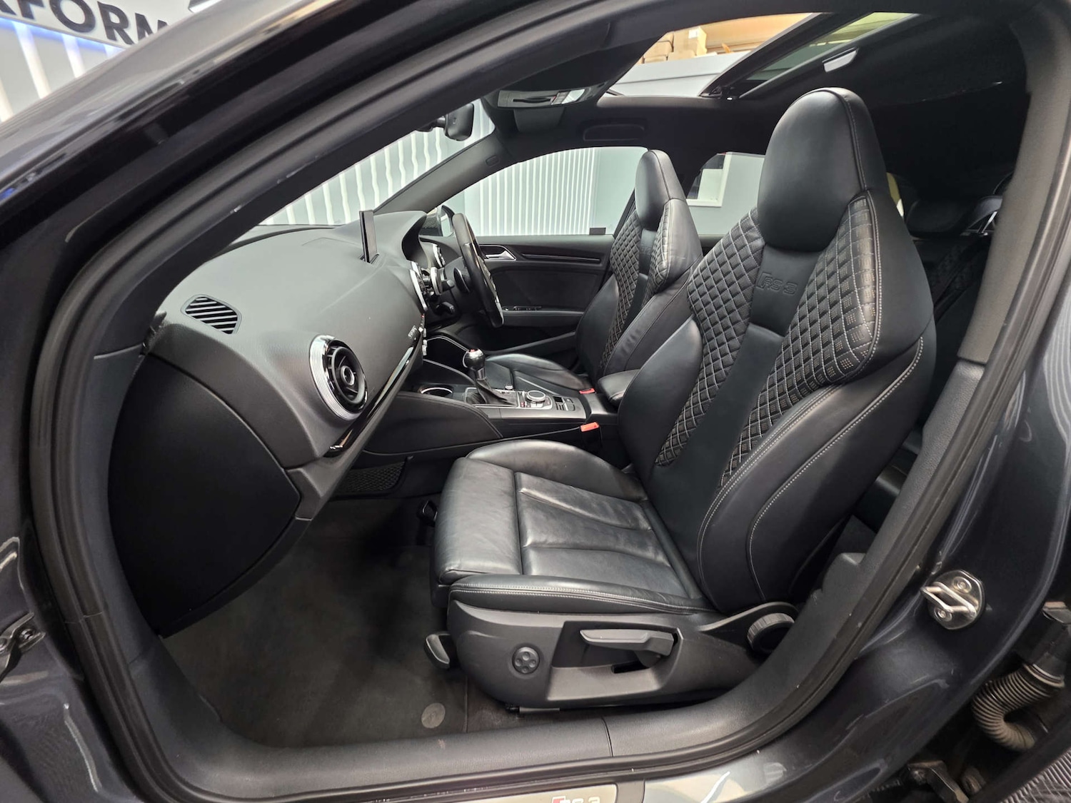 Used Audi RS3 2015 for sale - 77905906: Photo 9