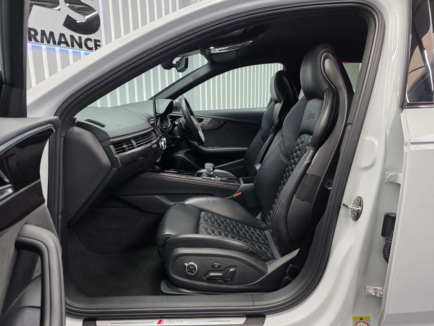 Used Audi RS4 2020 for sale - 76536198: Photo 54