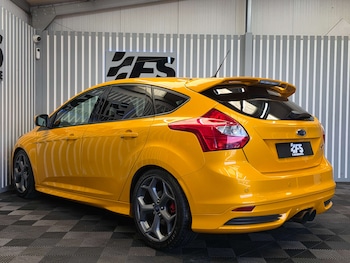 Used Ford Focus 2014 for sale - 79531920: Photo