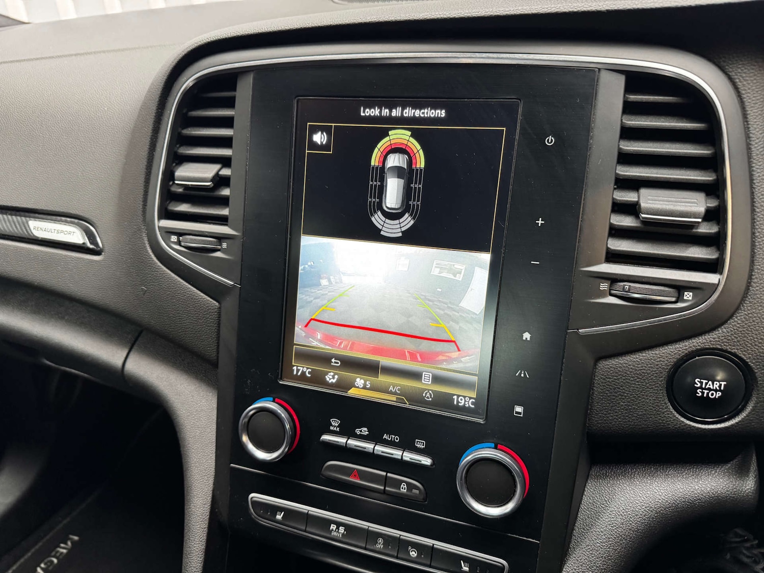 Used Renault Megane 2019 for sale - 76375868: Photo 10
