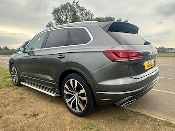 Used Volkswagen Touareg 2018 for sale - 76504746: Photo