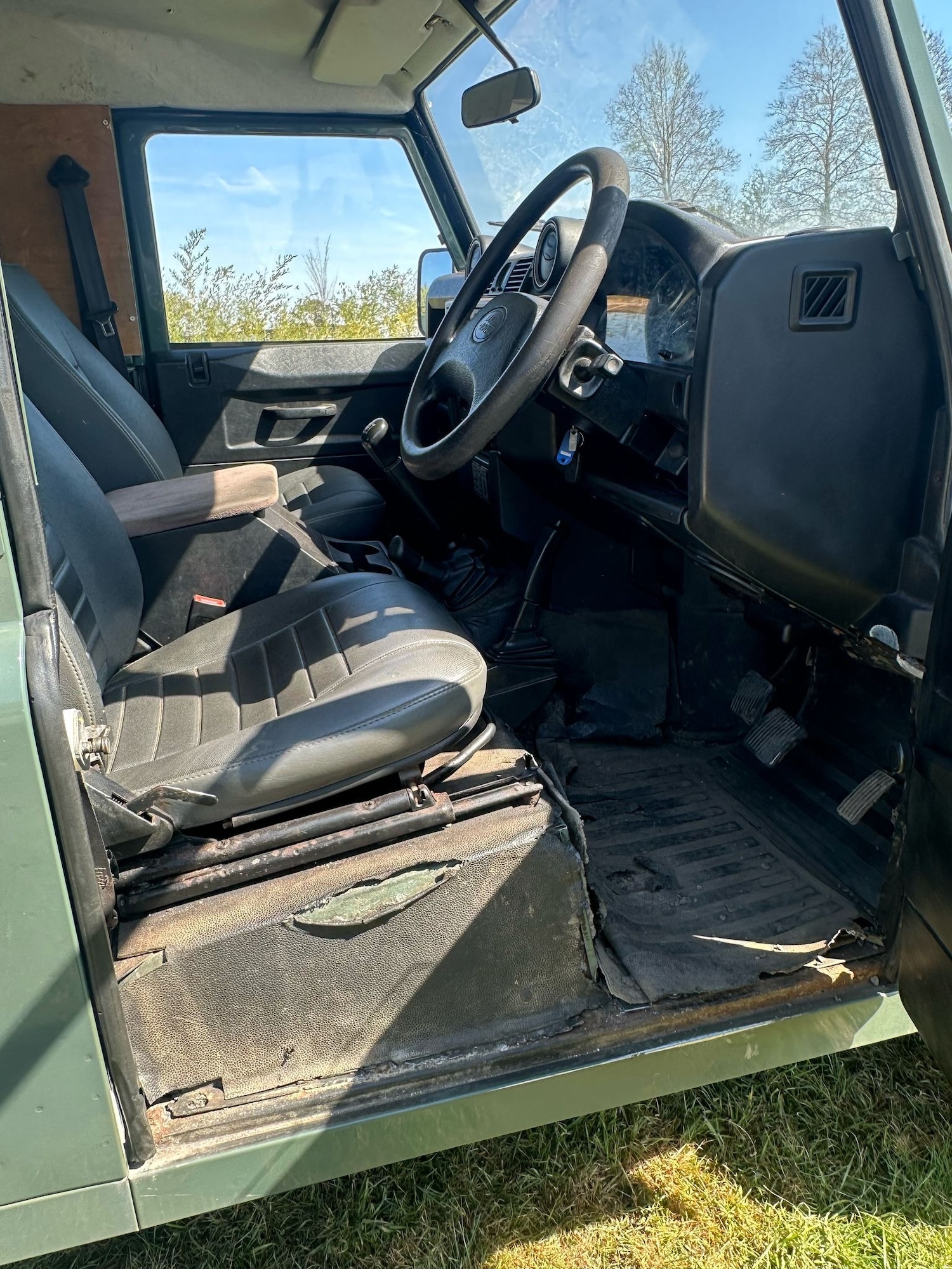 Used Land Rover Defender 2011 for sale - 76533660: Photo 6