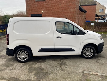Used Citroen Berlingo 2020 for sale - 76706675: Photo