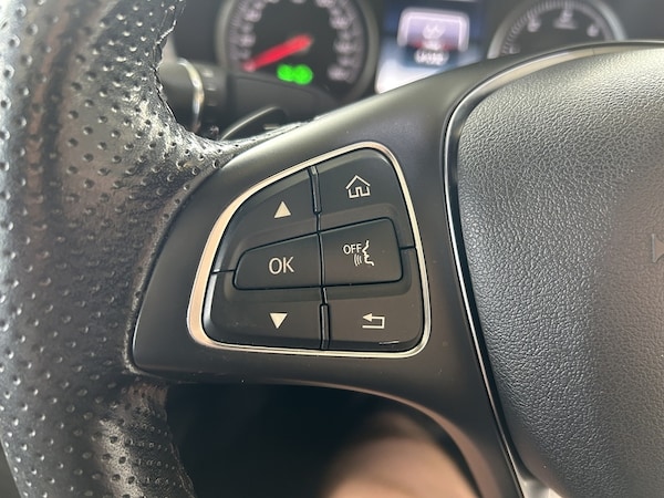 Used Mercedes-Benz GLC 2019 for sale - 76224107: Photo 19