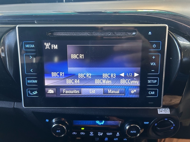 Used Toyota Hilux 2018 for sale - 76628525: Photo 14