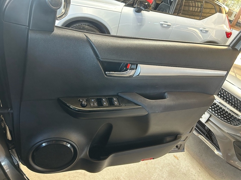 Used Toyota Hilux 2018 for sale - 76628525: Photo 19