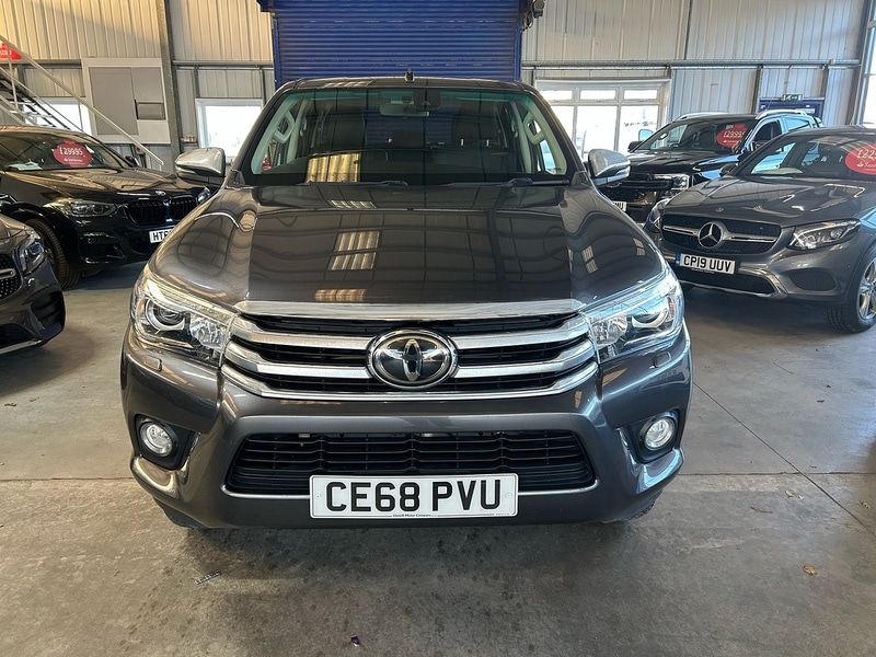 Used Toyota Hilux 2018 for sale - 76628525: Photo 3