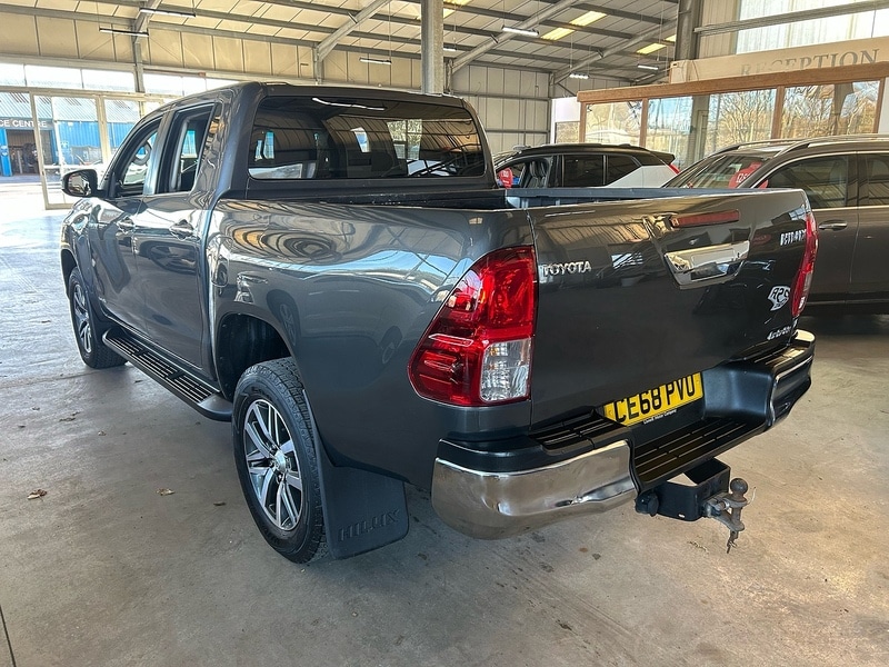Used Toyota Hilux 2018 for sale - 76628525: Photo 5