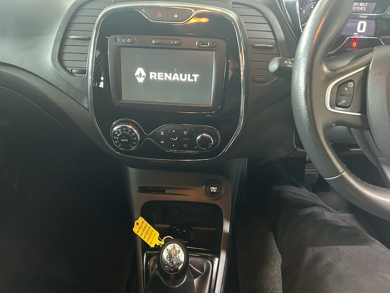 Used Renault Captur for sale - 77218140: Photo 10