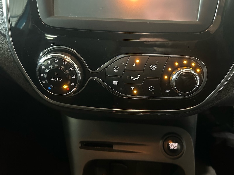 Used Renault Captur for sale - 77218140: Photo 12