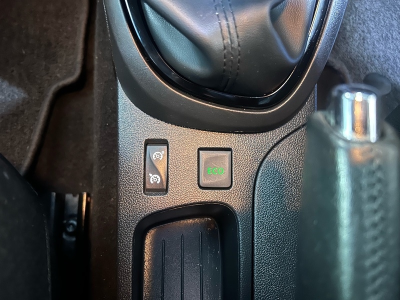 Used Renault Captur for sale - 77218140: Photo 13