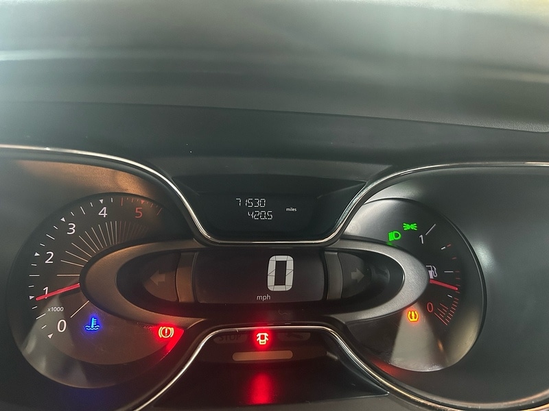 Used Renault Captur for sale - 77218140: Photo 17