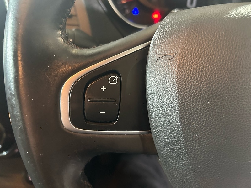 Used Renault Captur for sale - 77218140: Photo 18