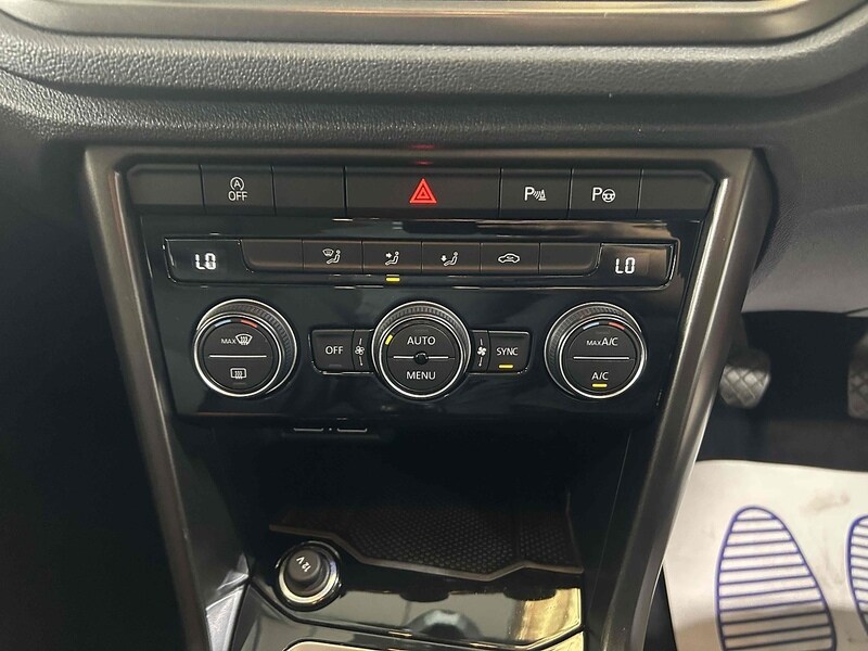 Used Volkswagen T-Roc 2018 for sale - 75897365: Photo 11