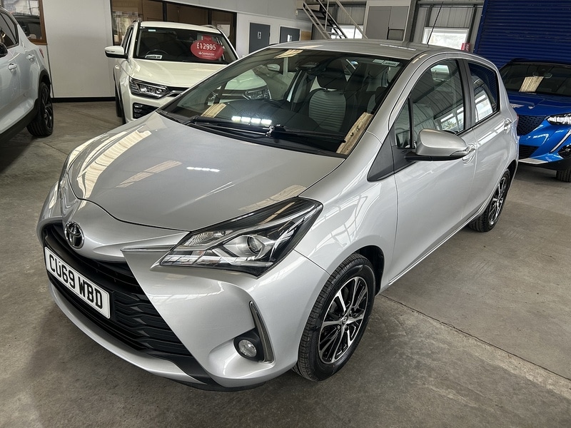 Used Toyota Yaris 2019 for sale - 76185818: Photo 2