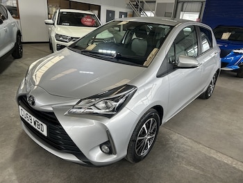 Used Toyota Yaris 2019 for sale - 76185818: Photo 2