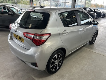 Used Toyota Yaris 2019 for sale - 76185818: Photo 4