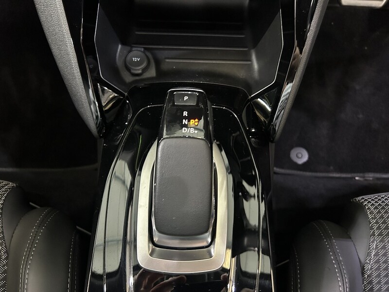 Used Peugeot 2008 2021 for sale - 76256899: Photo 12