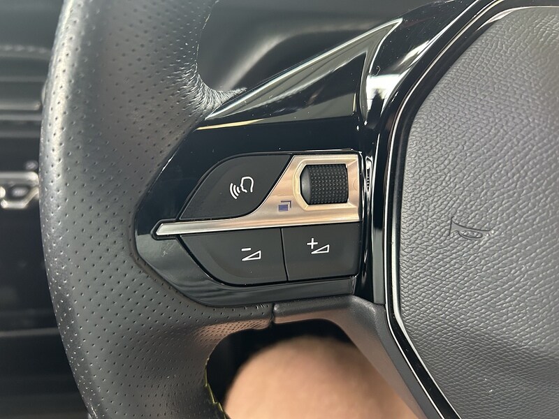 Used Peugeot 2008 2021 for sale - 76256899: Photo 18