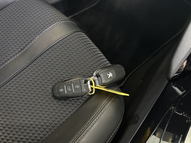 Used Peugeot 2008 2021 for sale - 76256899: Photo 21