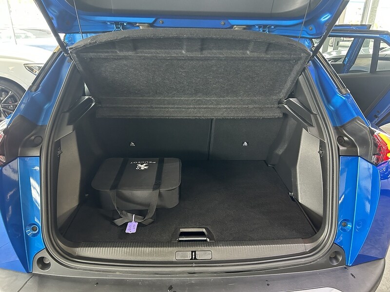 Used Peugeot 2008 2021 for sale - 76256899: Photo 9