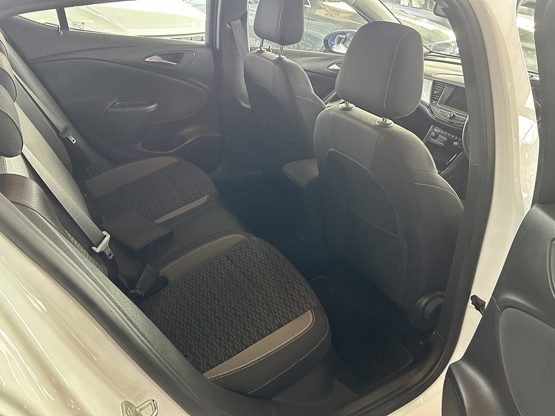 Used Vauxhall Astra 2019 for sale - 76346053: Photo 8
