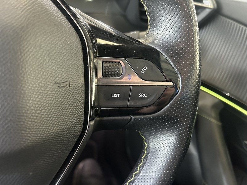 Used Peugeot 2008 2021 for sale - 76320227: Photo 18