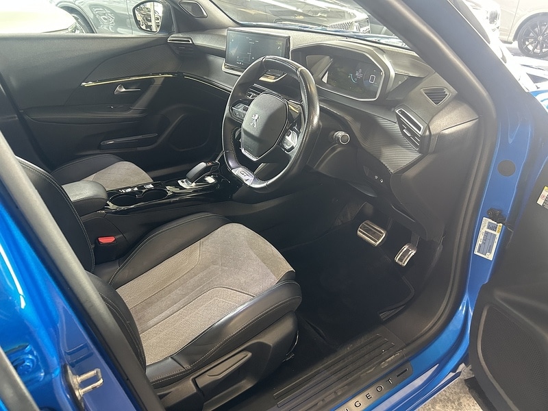 Used Peugeot 2008 2021 for sale - 76320227: Photo 7