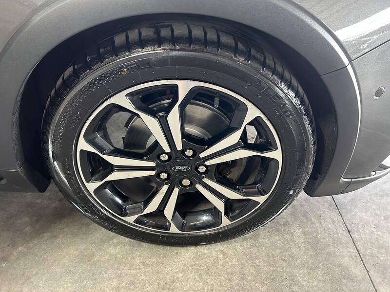 Used Ford Focus 2020 for sale - 76065082: Photo 25