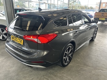 Used Ford Focus 2020 for sale - 76065082: Photo 4