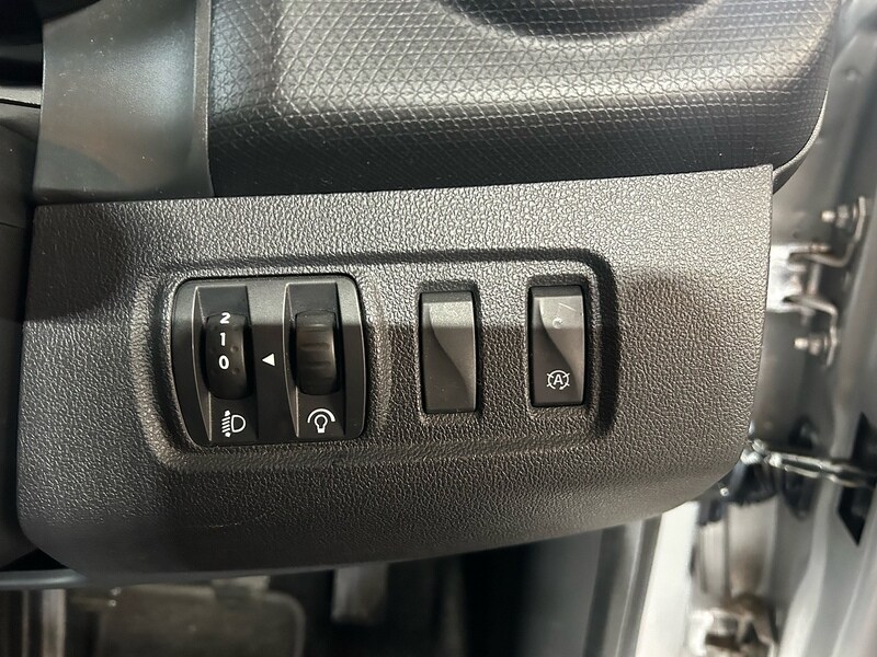 Used Renault Clio 2025 for sale - 77218139: Photo 17