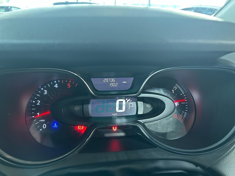 Used Renault Captur for sale - 77218128: Photo 21