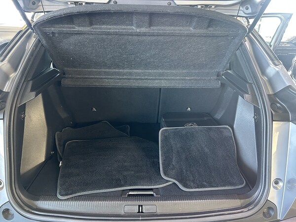 Used Peugeot 2008 2022 for sale - 76069272: Photo 9