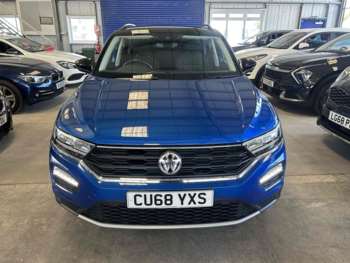 Used Volkswagen T-Roc 2018 for sale - 74942748: Photo