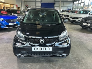 Used smart fortwo 2018 for sale - 76655512: Photo