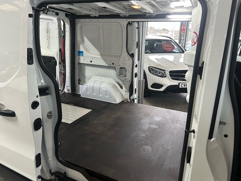 Used Vauxhall Vivaro 2018 for sale - 76547315: Photo 10