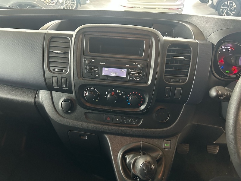 Used Vauxhall Vivaro 2018 for sale - 76547315: Photo 11