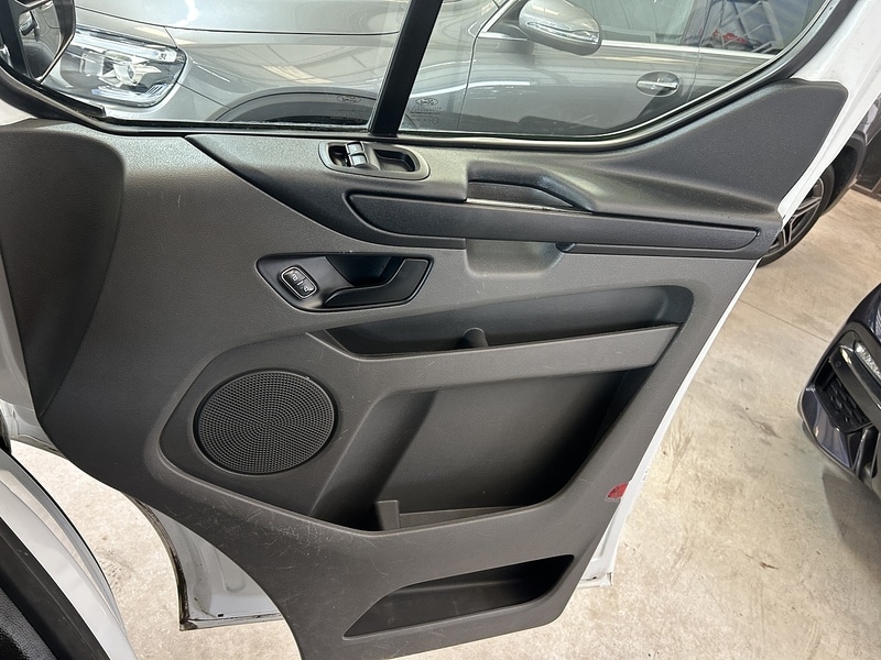 Used Ford Transit Custom 2018 for sale - 76392305: Photo 20