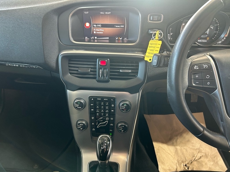 Used Volvo V40 2017 for sale - 77218135: Photo 10